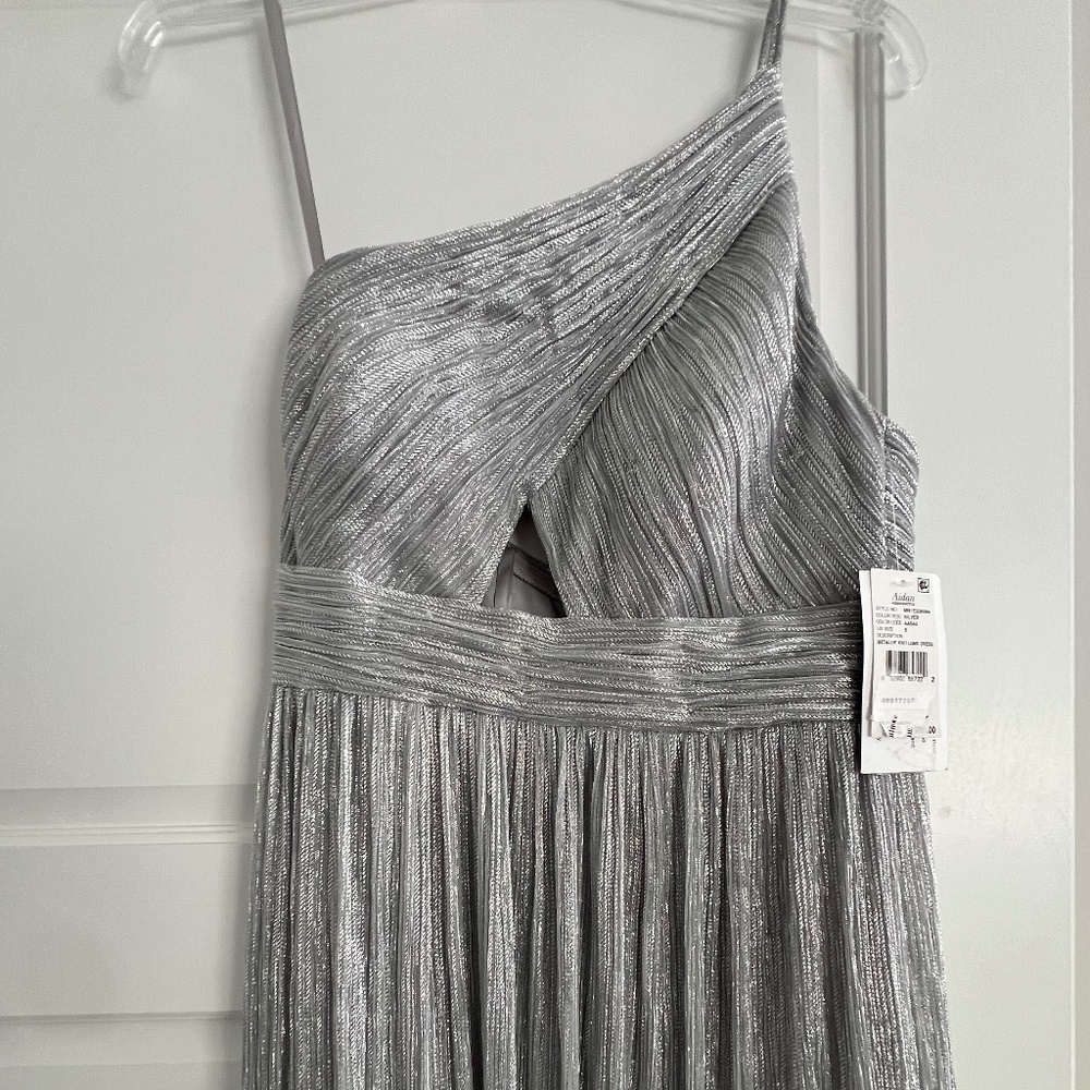 Aidan Mattox size 6 silver dress never worn!